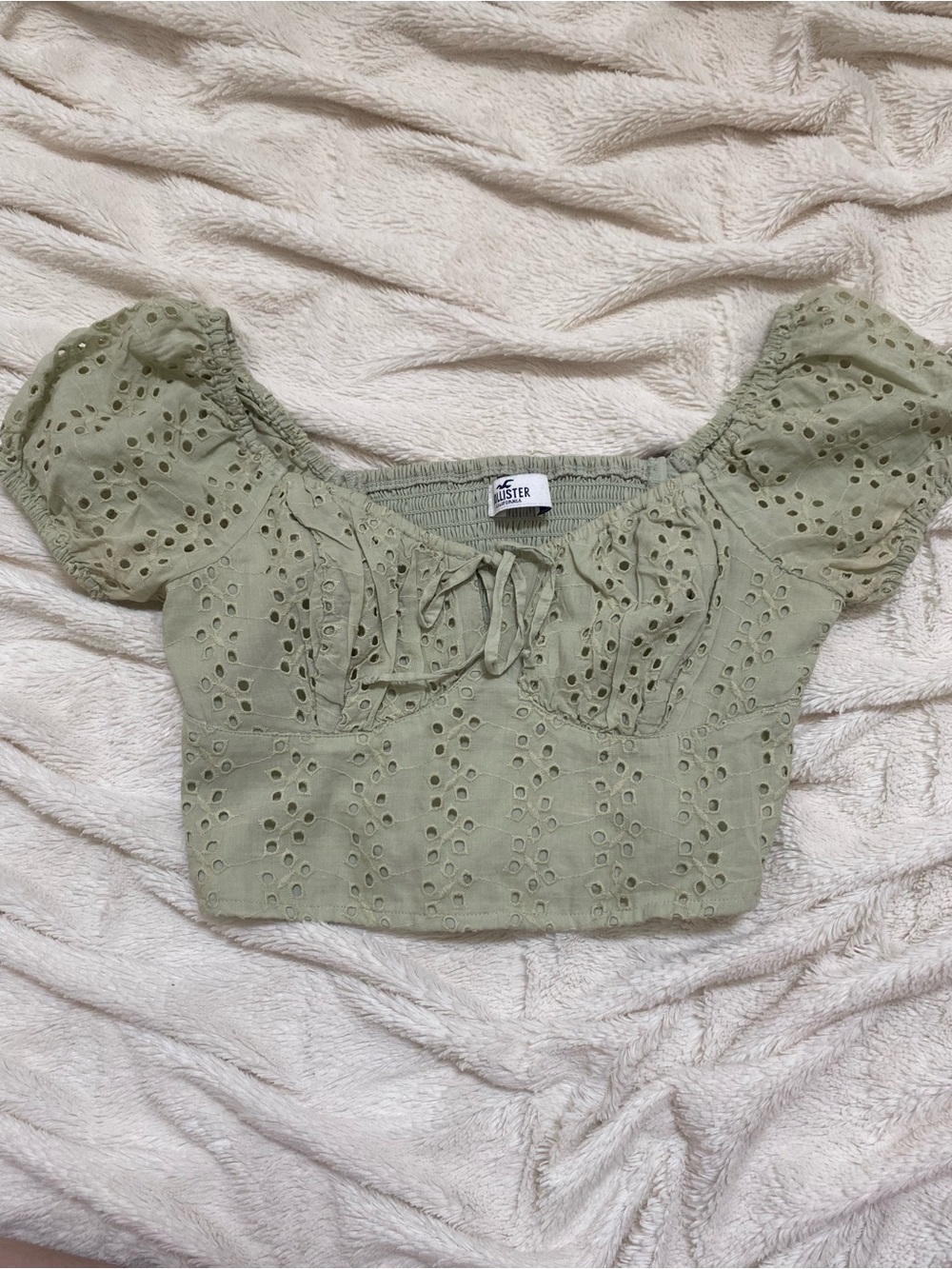 Hollister Smocked Eyelet Puff Sleeve crop top sage green Sz XS